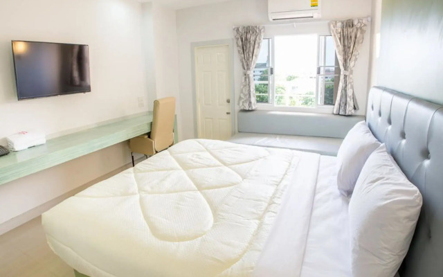 P.A. Thani Hotel