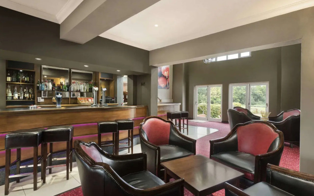 Riverside Hotel