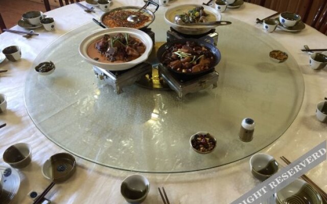 Xinnong Court Hotel