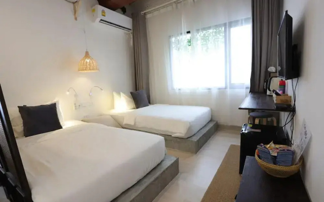 Yolo Bangkok Boutique Hotel