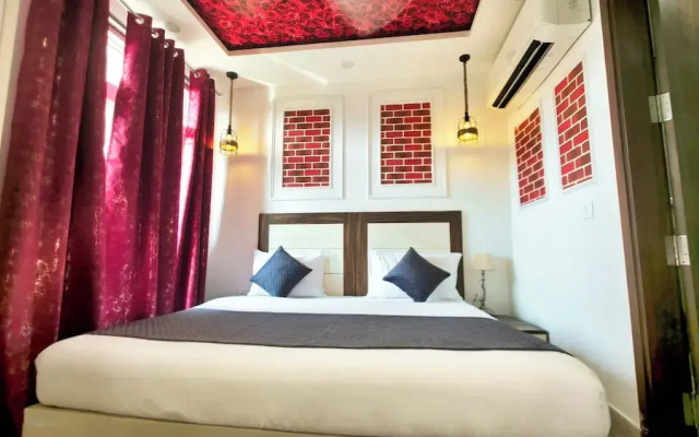Hotel HomeAste 001 Near Yashobhoomi Convention Center
