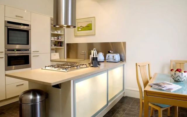 Luxury Central Old Town Suite Edinburgh