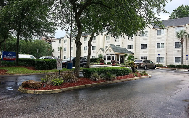 Hometown Inn & Suites Jacksonville - Butler Blvd./Southpoint