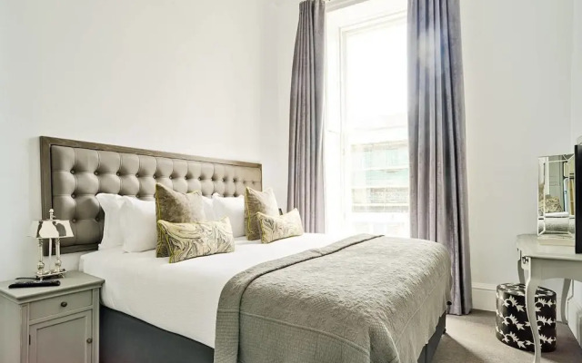 Luxury George Street Apartments: Edinburgh Suite