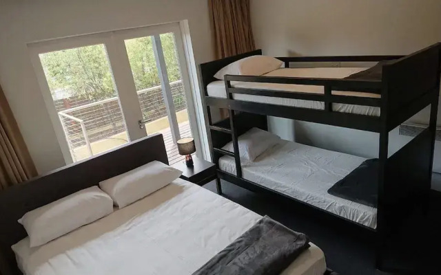 Paradise Escapes - 001