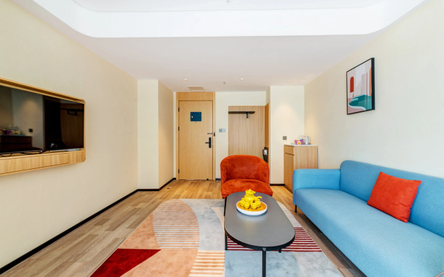 LanOuShangPin Hotel (Longhu Park Store, Yantan District, Zigong City)