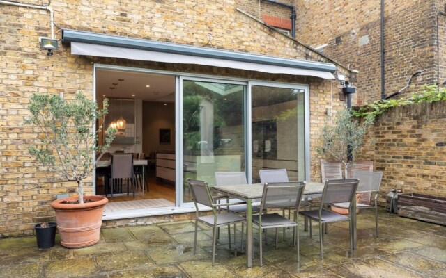 Incredible 5 Bedroom House W/private Garden -wandsworth!