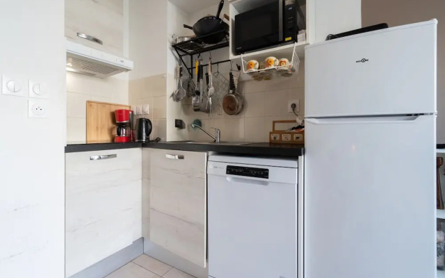 Cozy Beachside Villa in Serignan