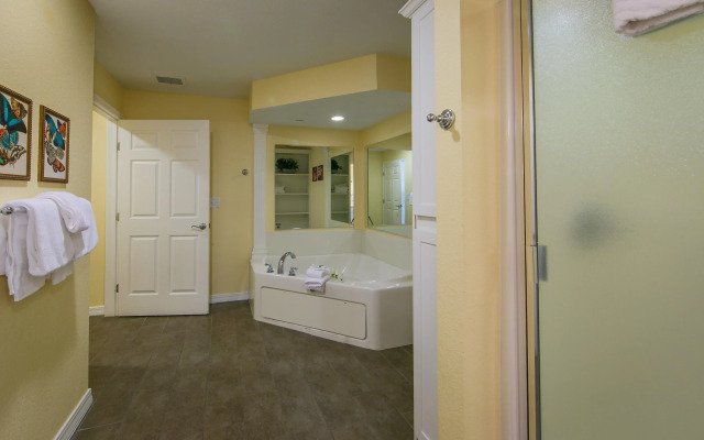 Holiday Inn Club Vacations Hill Country Resort Canyon LK by IHG