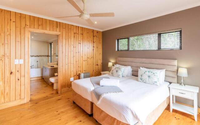 Boardwalk Lodge - self-catering