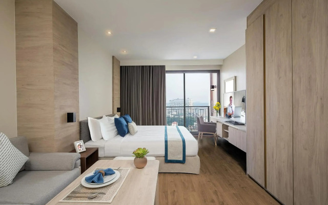 Somerset Harbourview Sri Racha