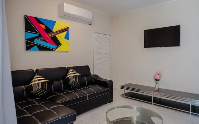 Modern 1-bedroom-apartment 2 km From Eagle Beach