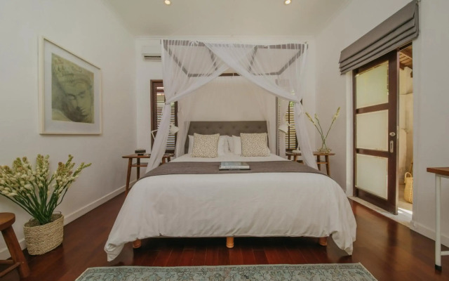Villa Eight