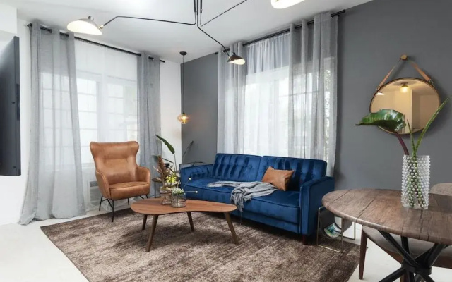Park Ave Suites