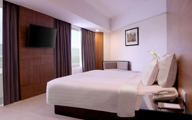 Hotel Santika Premiere Semarang