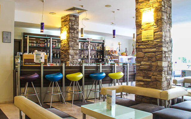Smartline Meridian Hotel