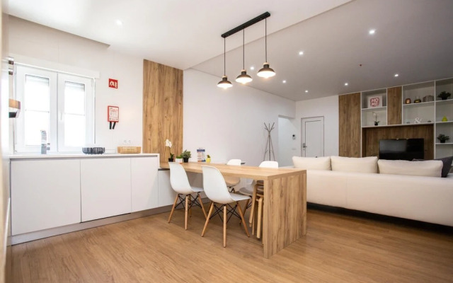 Luxury Picadeiro Apartment III by Rent4all