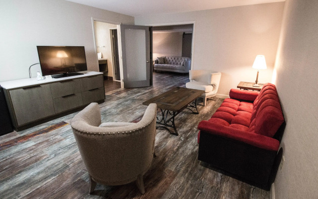 Holiday Inn