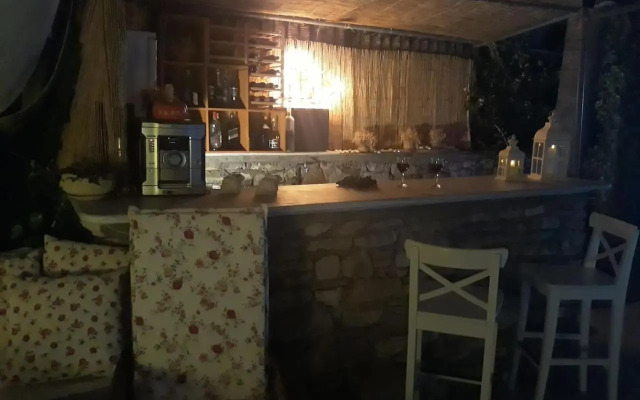 Luxury Country House in Kalamata / SP