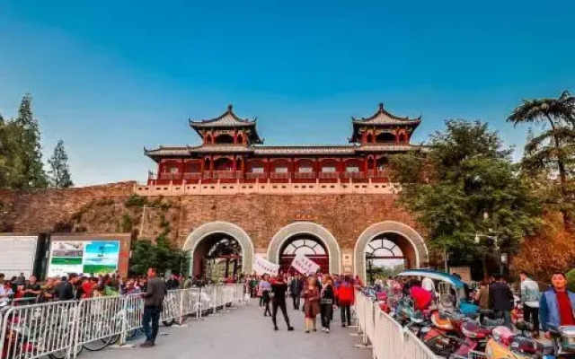 NanJing GuLou·Lion Bridge· Locals Apartment 00152470