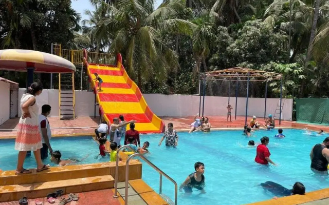 Raj Resort