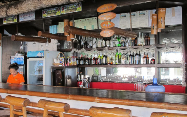 Paradise Resort & Dive Center