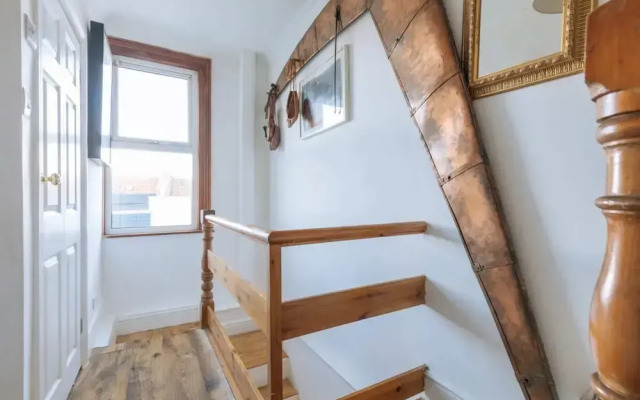 Vibrant & Eclectic 3 Bedroom Flat - Bedminster, Bristol!