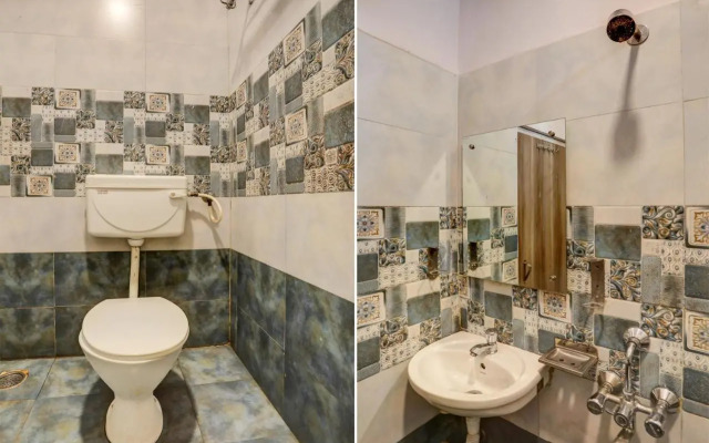 OYO 13869 Hotel Saharsh Grand