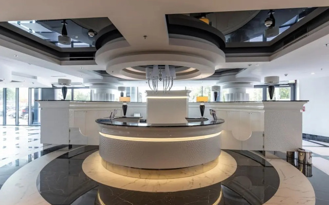 Apartment in Szczecin With Pool and Sauna