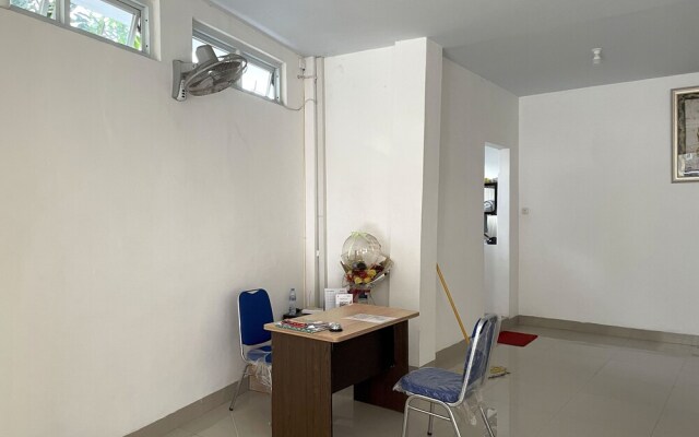 Hotel O Penginapan Musafir Syariah Near Paramount Woman & Childern's Hospital