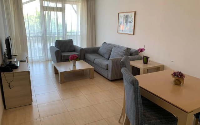 ARENA Aparthotel