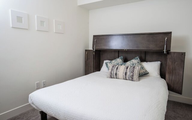 L'Austin Rêve by Revelstoke Vacations