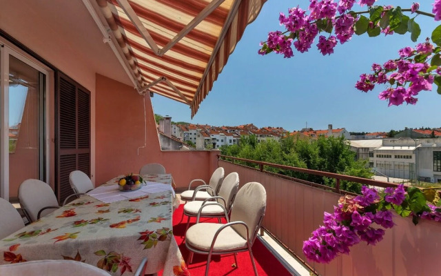 Ruzi - Family and Friends - A1