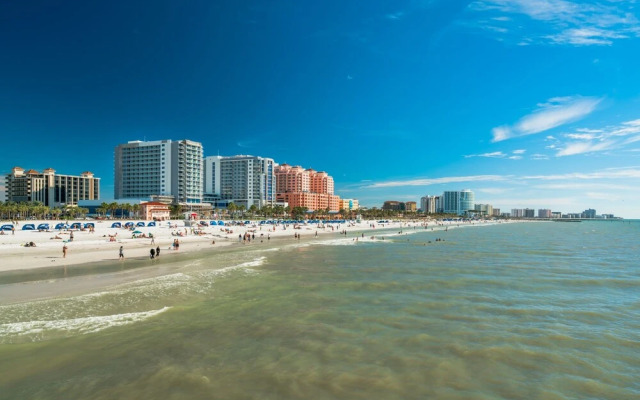 Regatta Beach Club N 913 by Vtrips