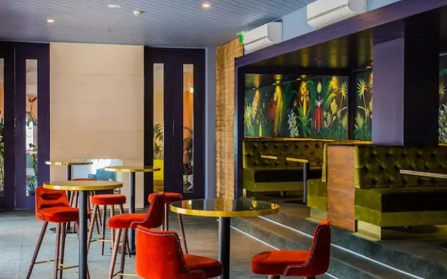 Hotel Ravesis