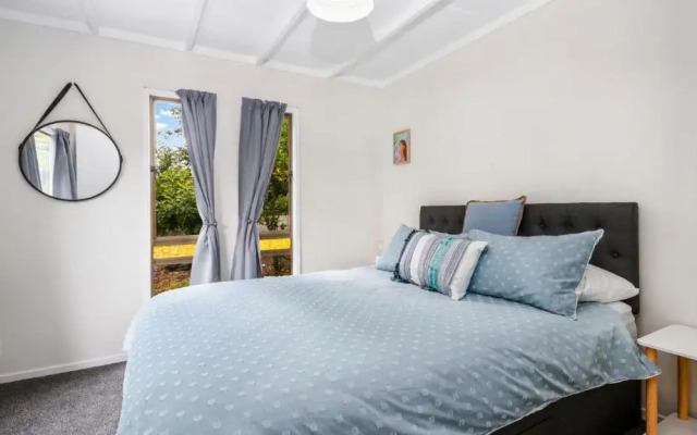 Snells Sanctuary - Snells Beach Holiday Home