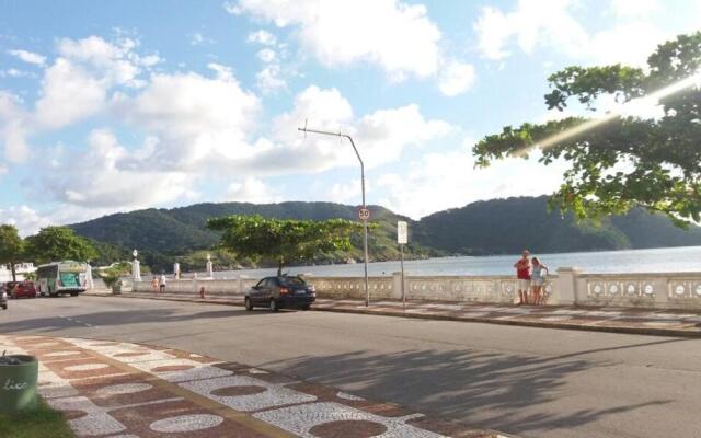Sala-living/ 1 quadra da praia