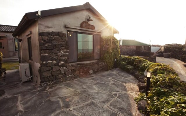 Jeju Baramdori House Pension
