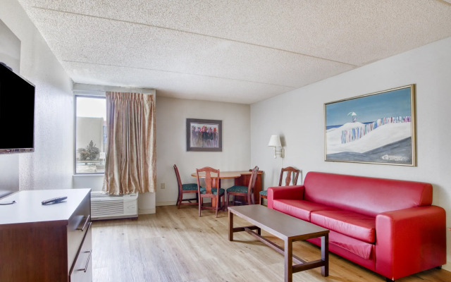 OYO Hotel Burlington South