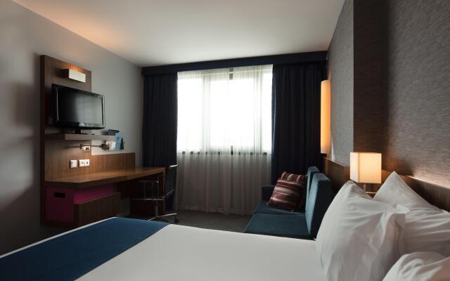 Holiday Inn Express Lisbon Airport, an IHG Hotel