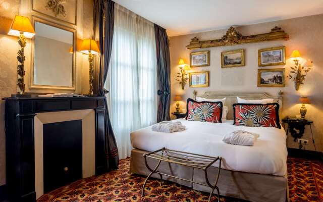 Hôtel Chateaubriand Champs Elysées