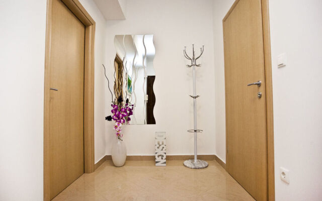 Split Apartments Peric