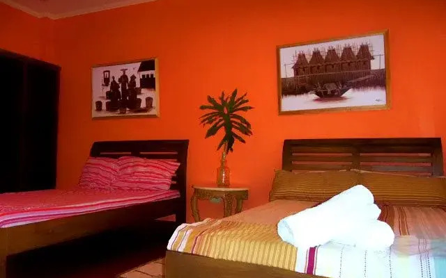 Advianne's Cafe, Hotel, and Restaurant