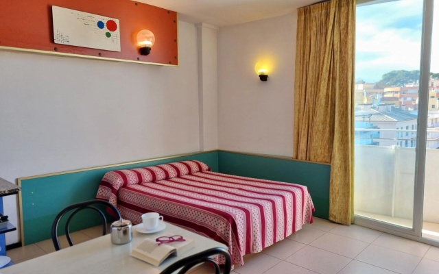 Apartaments Lloret Sun