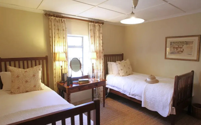 Fugitives' Drift Lodge