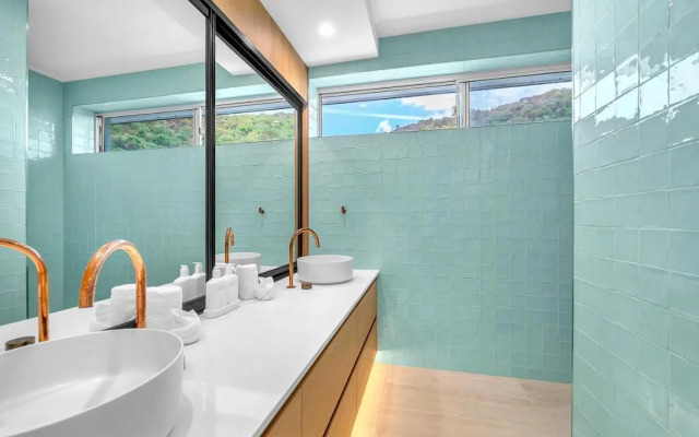 The Elite F208 by HamoRent on Hamilton Island