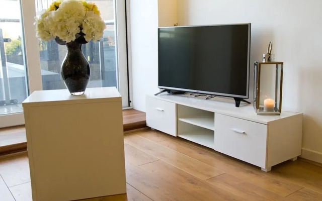 Icon Becket Apartment