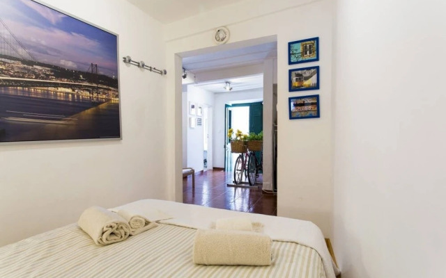 Cosy Panteao Alfama Apartment Rentexperience