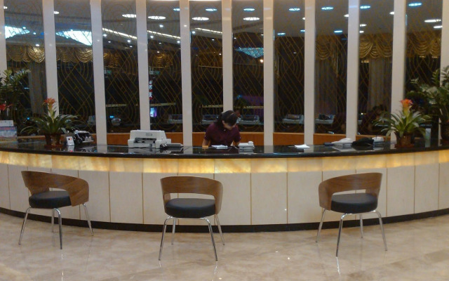 Heyuan Business Hotel