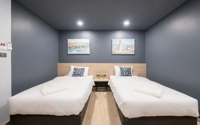 Oblique Apartment